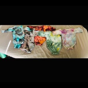 5 tie dye onesies